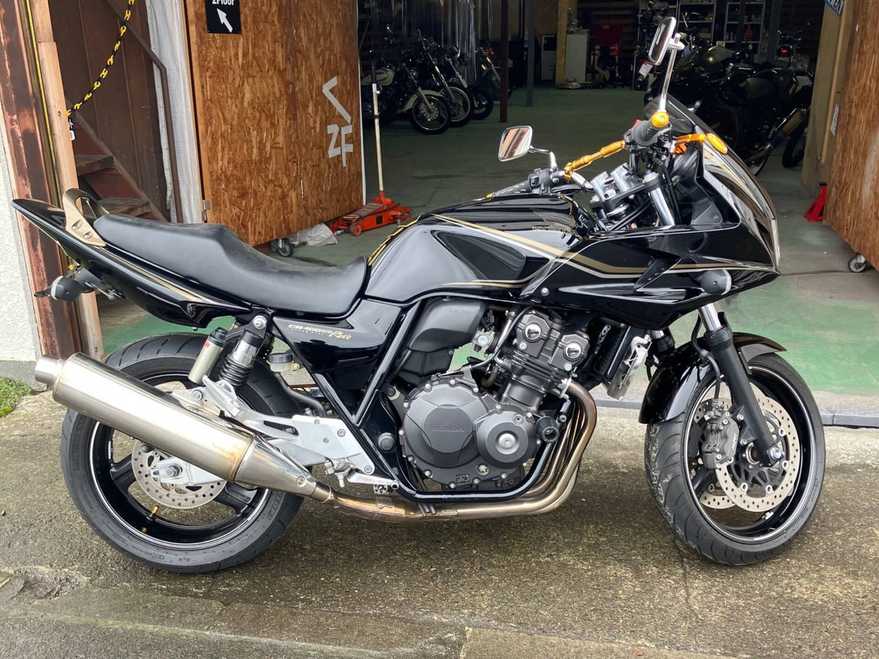 Honda CB400 S BOLDOR