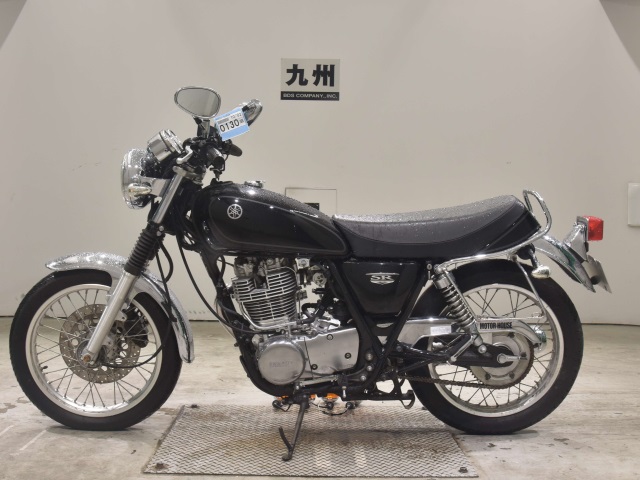 Yamaha SR400 — фото 2
