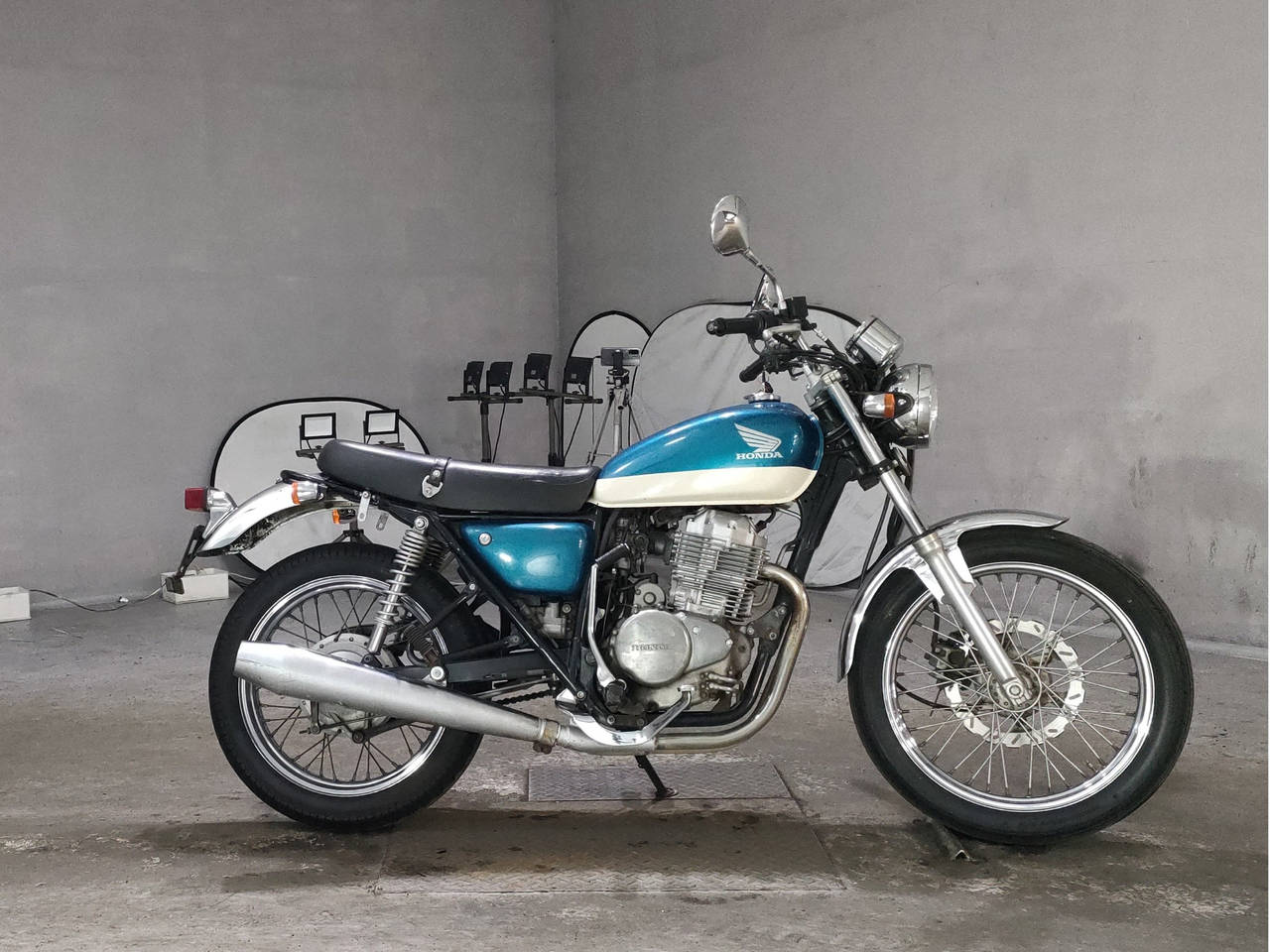 Honda CB400SS