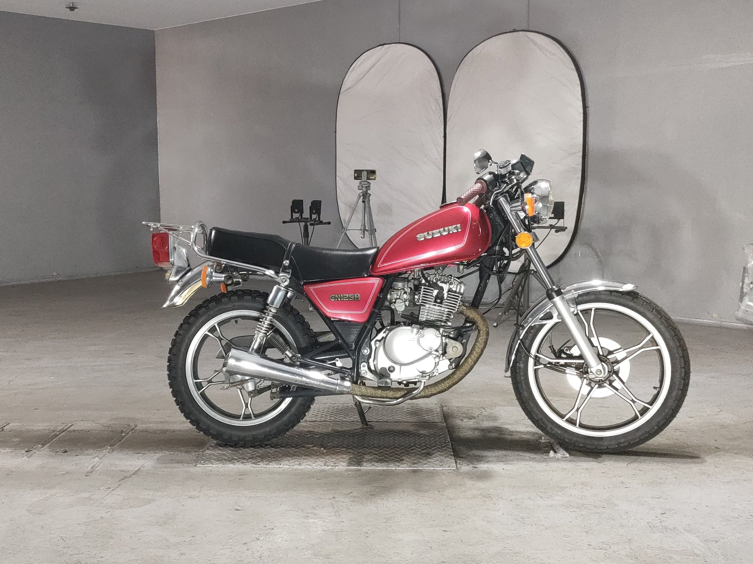 Suzuki GN125H