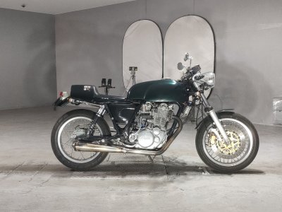 Yamaha SR 400