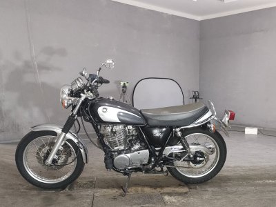 Yamaha SR400 — фото 2