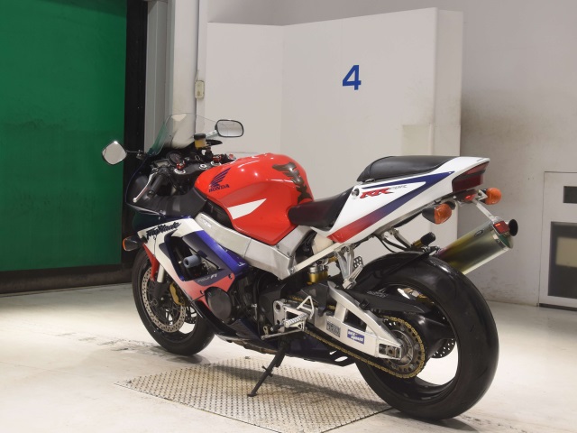 Honda CBR900RR — фото 6