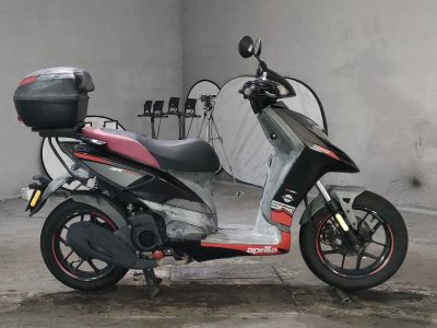Aprilia SR MOTARD 125