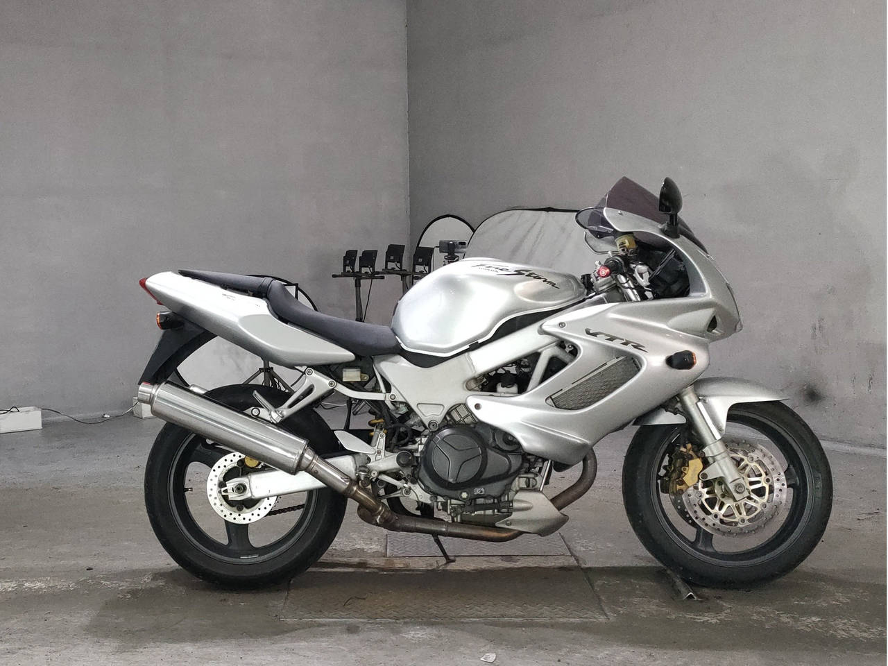 Honda VTR1000F