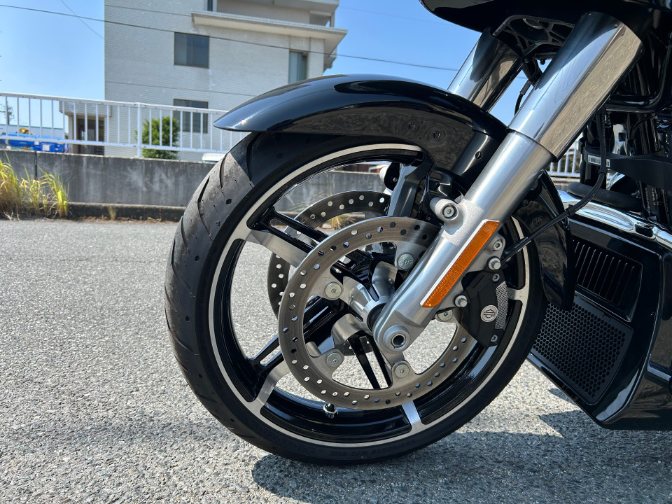 HD FLTRX ROAD GLIDE LIGHT — фото 15