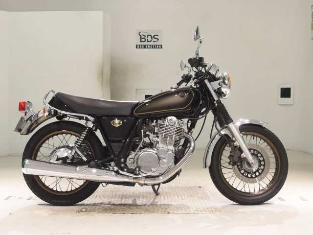 Yamaha SR400