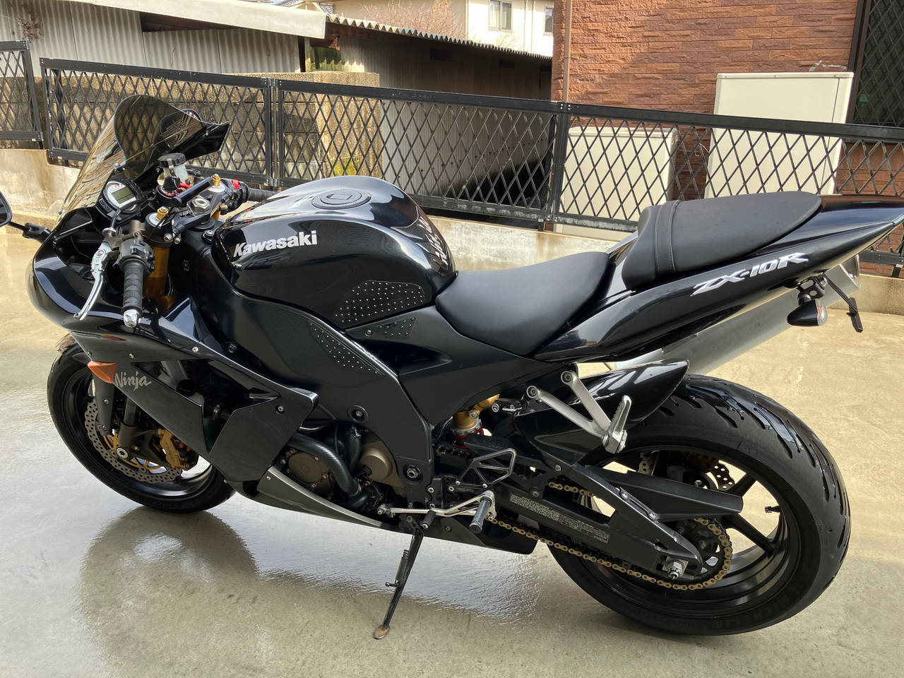 0290] Kawasaki NINJA ZX-10R - ZXT00C-034135
