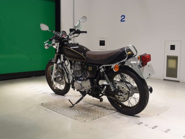 Yamaha SR400 — фото 6