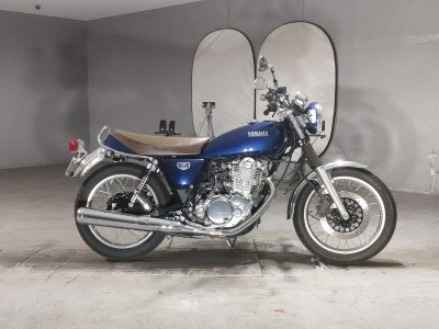 Yamaha SR 400