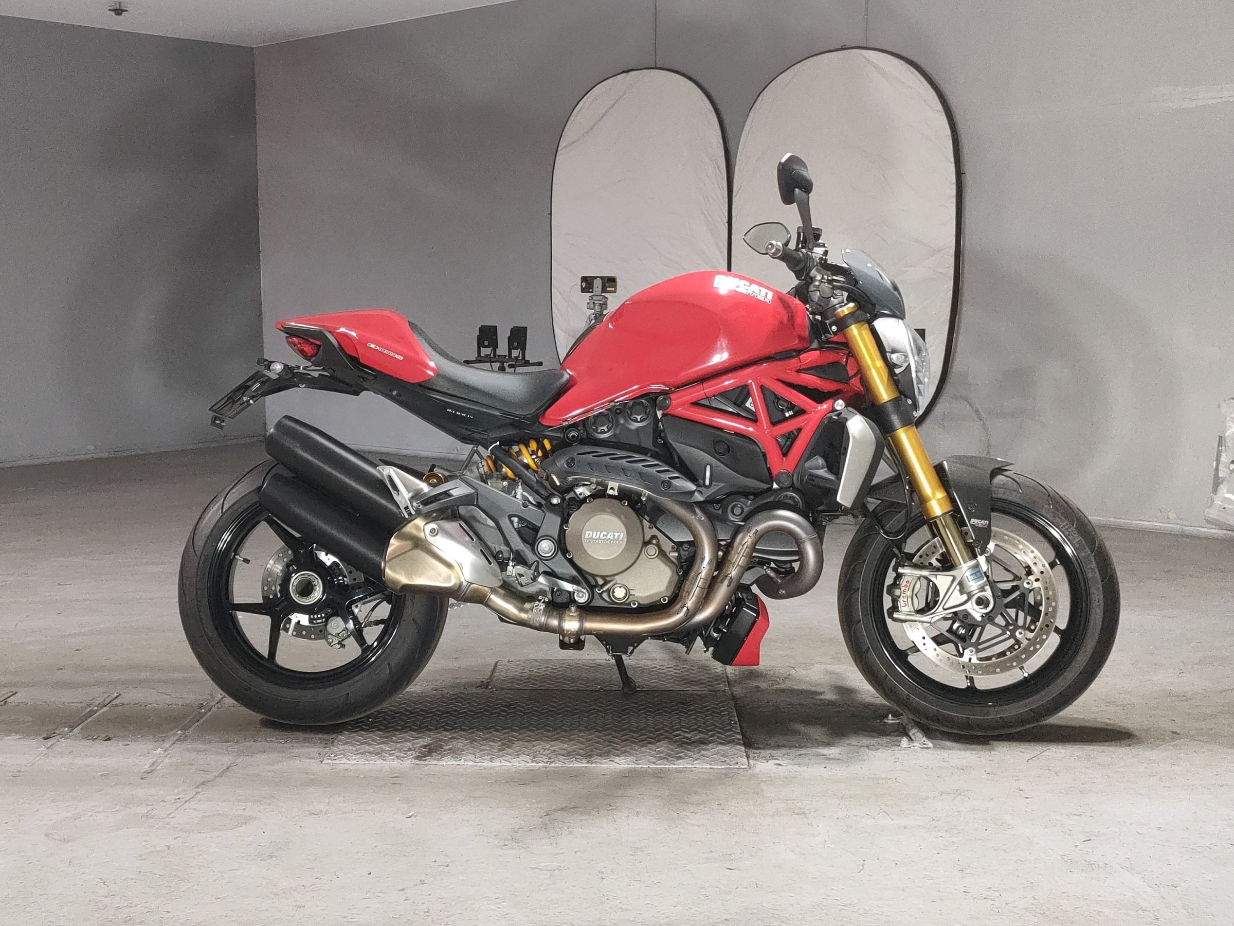 Ducati MONSTER 1200S