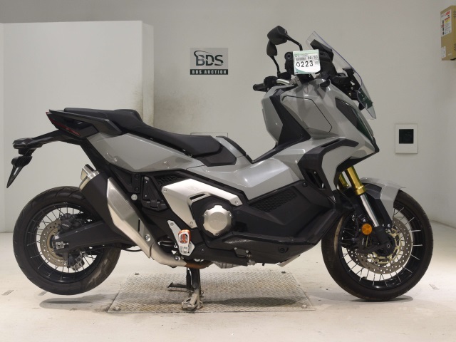 Honda X-ADV750-2