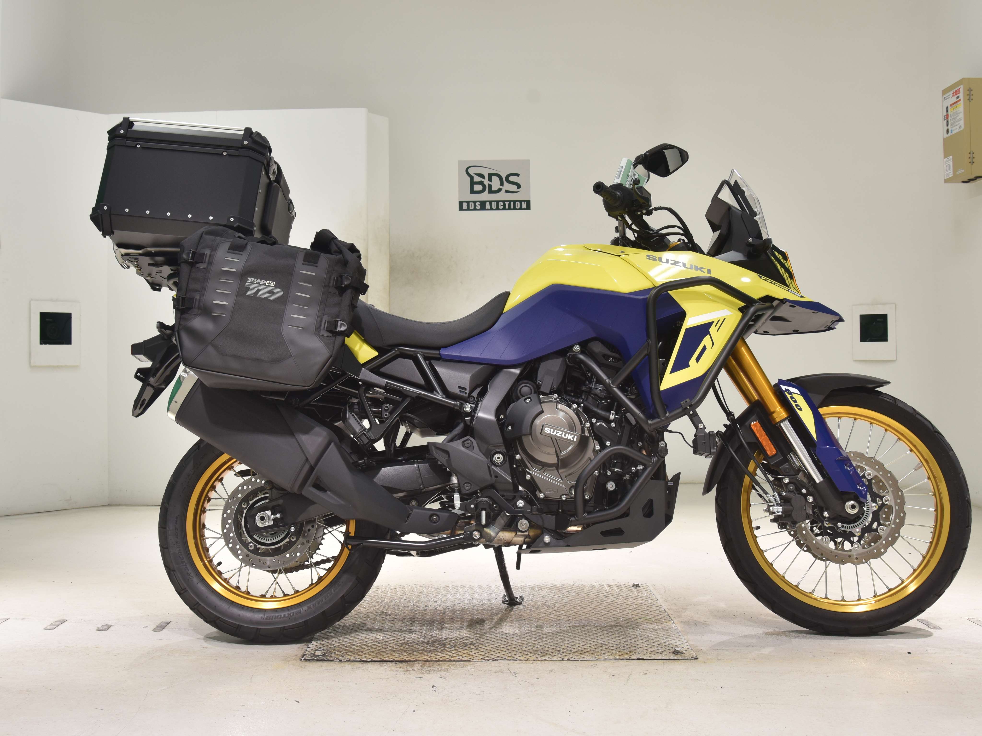 Suzuki VSTROME 800DE