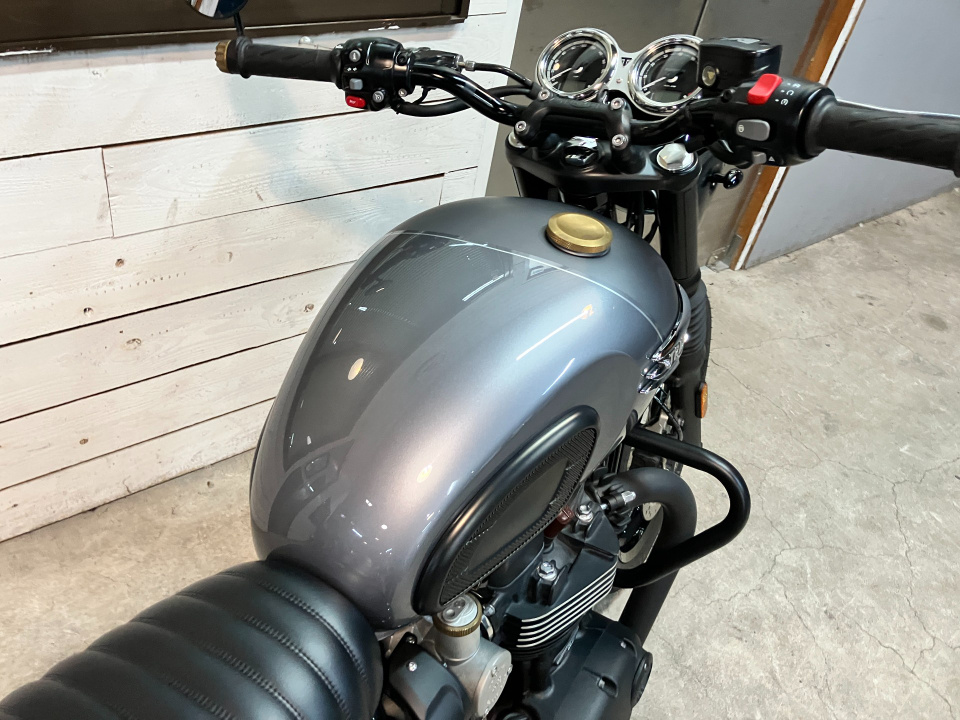 Triumph TRYANPH BONNEVILLE T120B — фото 15