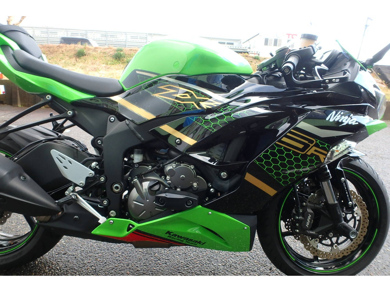 2073] Kawasaki NINJA ZX-6R - ZX636G-010261