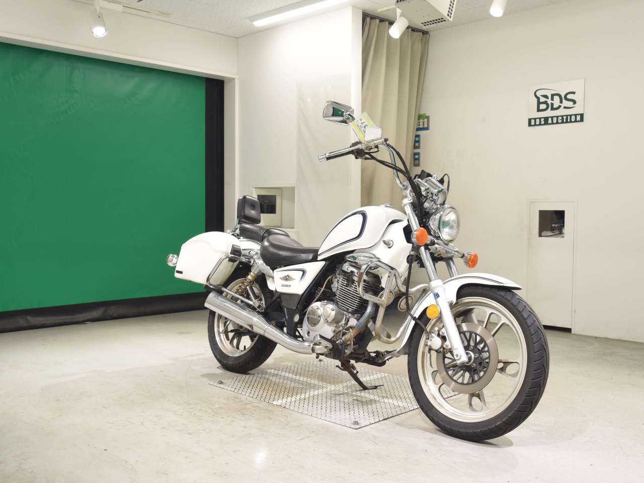 5437] Suzuki GZ125HS - LC6PCJG36A0800486