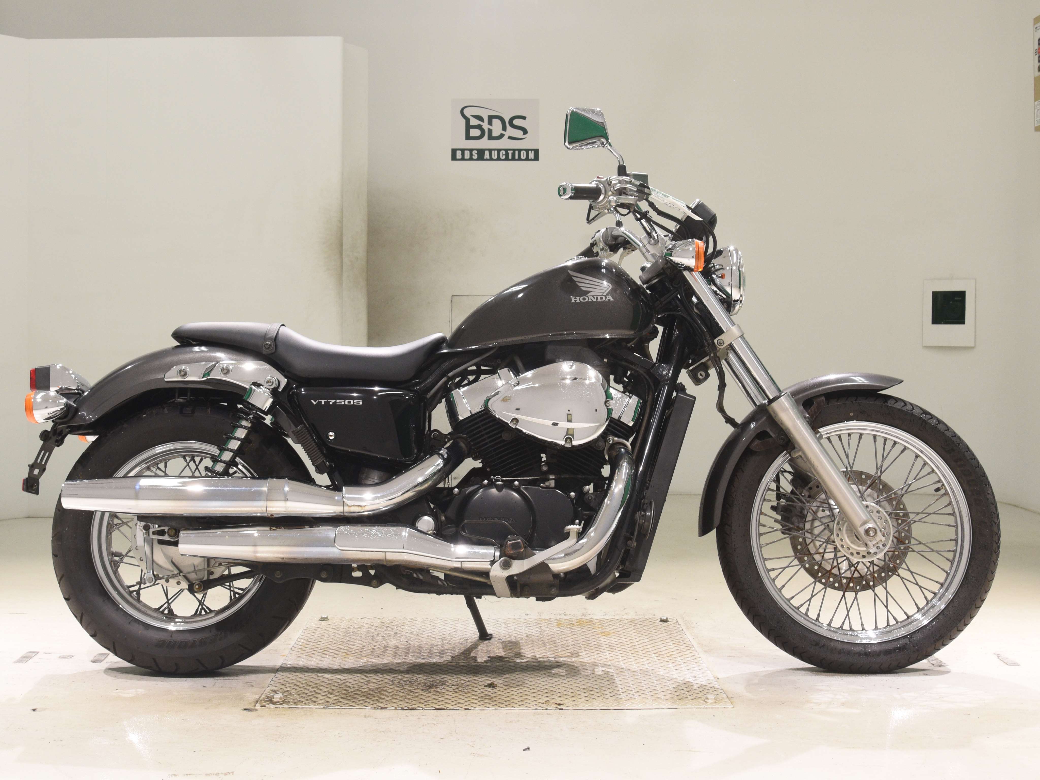 Honda SHADOW750 RS