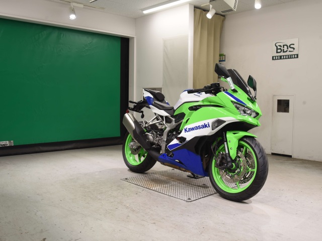 Kawasaki ZX-4RR — фото 3