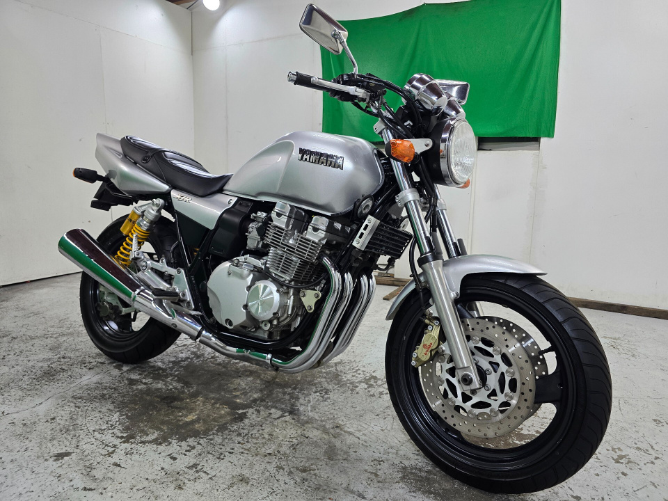 Yamaha XJR400