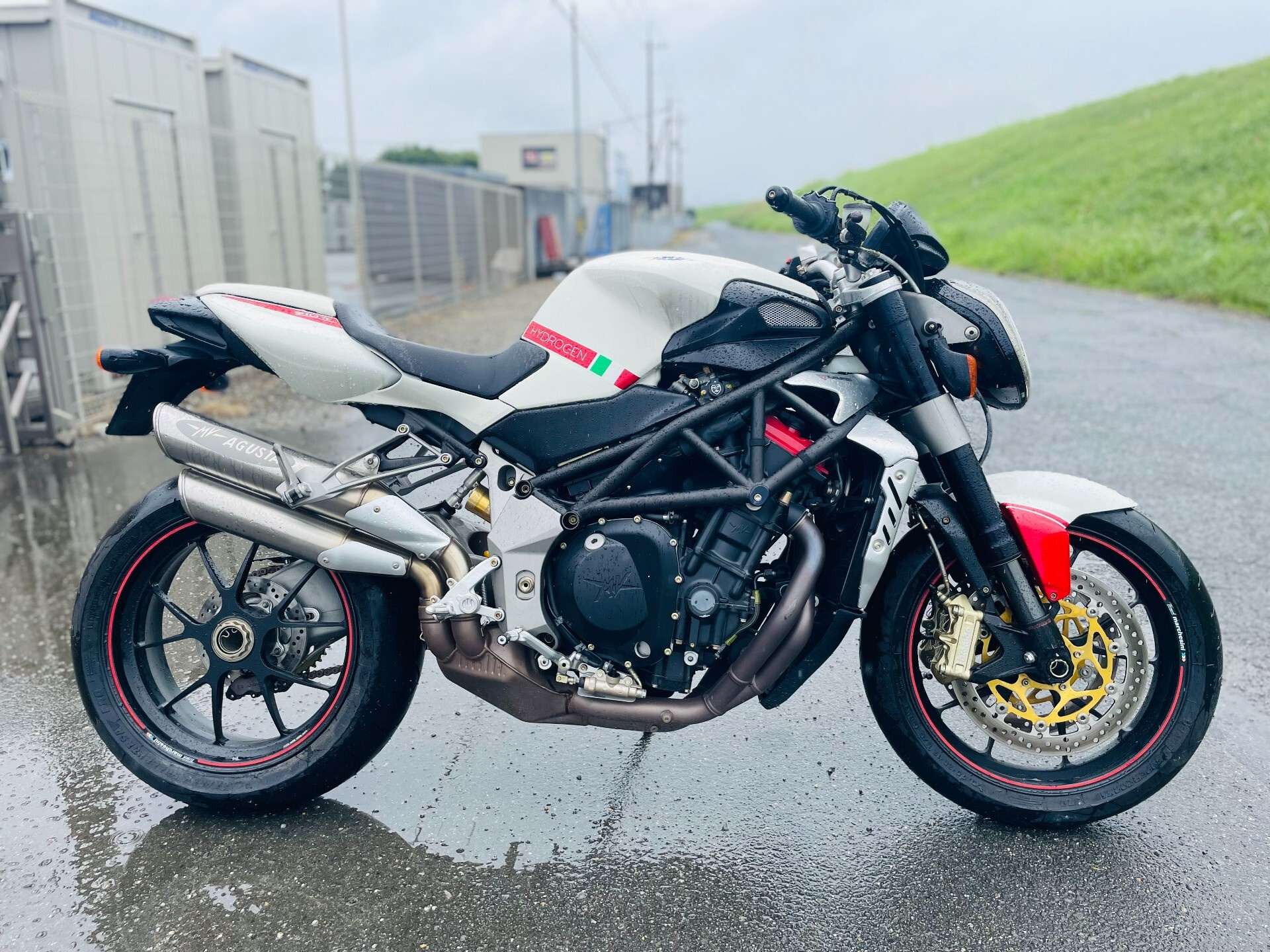 MV Agusta BRUTALE 910R