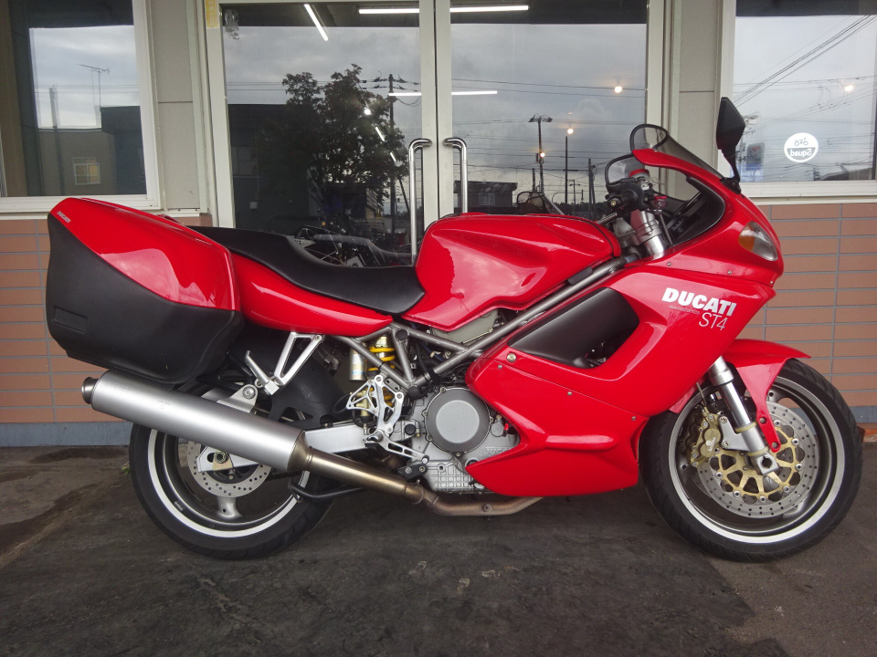 Ducati ST4