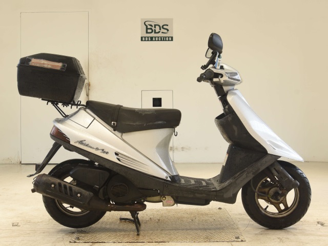 Suzuki ADDRESS V100