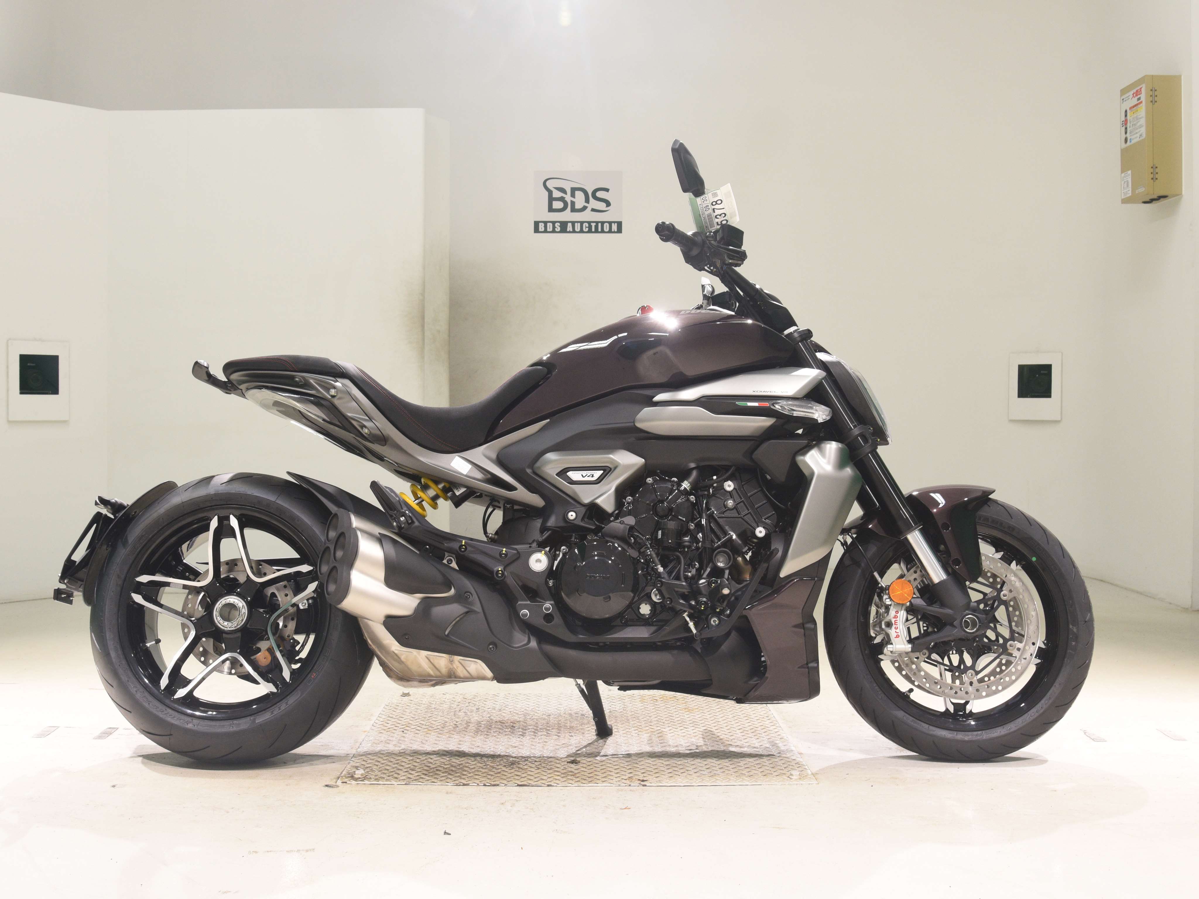 Ducati DIAVEL V4