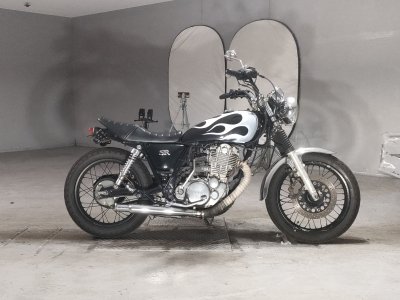 Yamaha SR 400