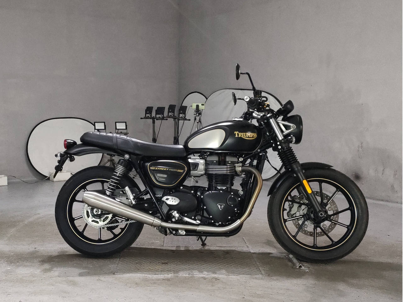 Triumph STREET TWIN 900, zdjęcie 1