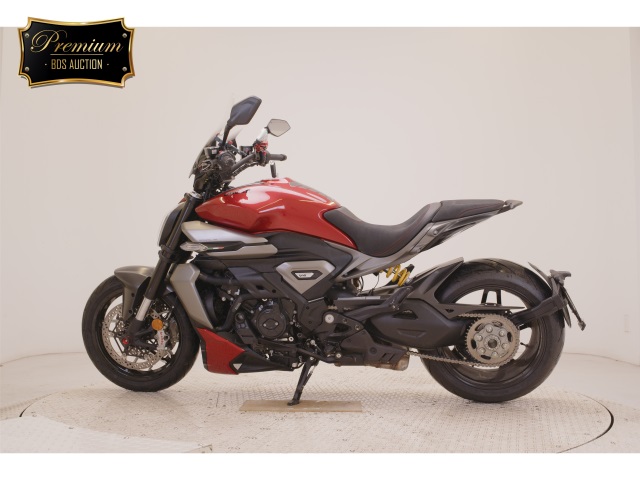 Ducati DIAVEL V4 — фото 2