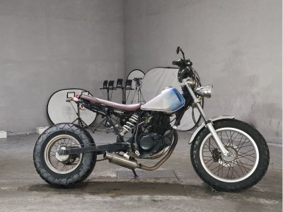 Yamaha TW200