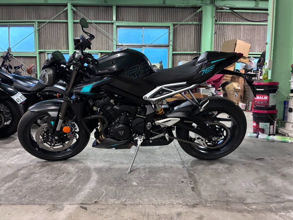 Triumph STREET TRIPLE 765 RS — фото 2