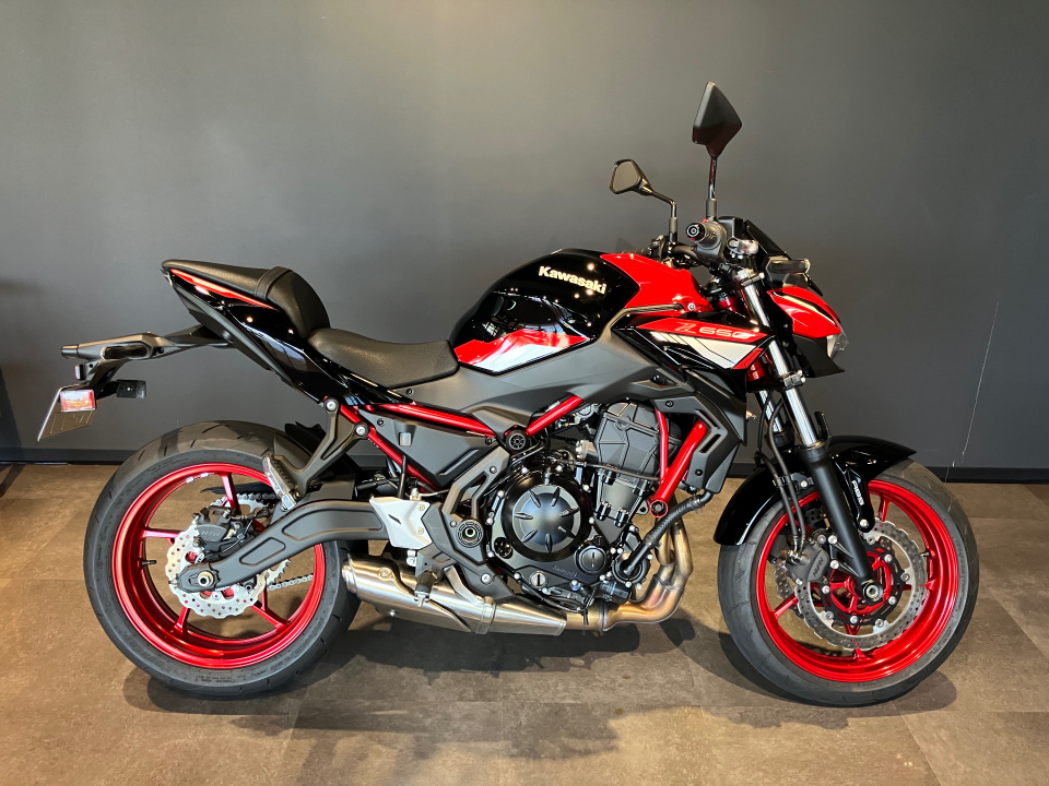 赤いガラスセール 2048] Kawasaki Z650 - ER650S-AB3639