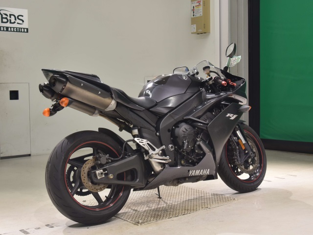 Yamaha YZF-R1 — фото 5