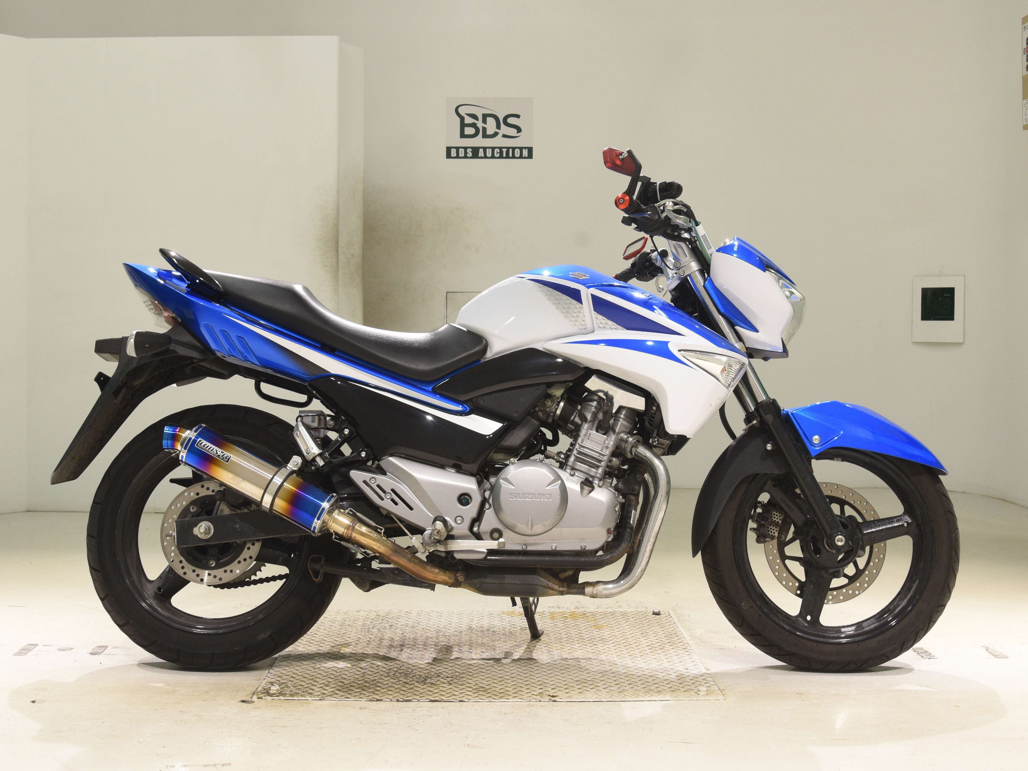 Suzuki GSR250