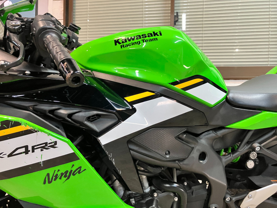 Kawasaki NINJA ZX-4RR — фото 24