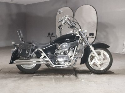 Honda MAGNA250