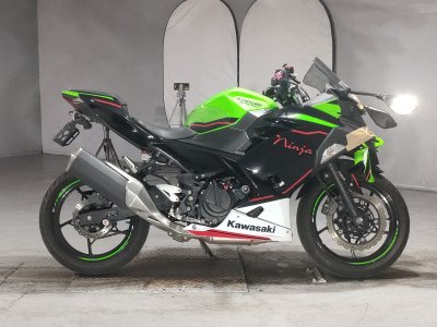 Kawasaki NINJA400