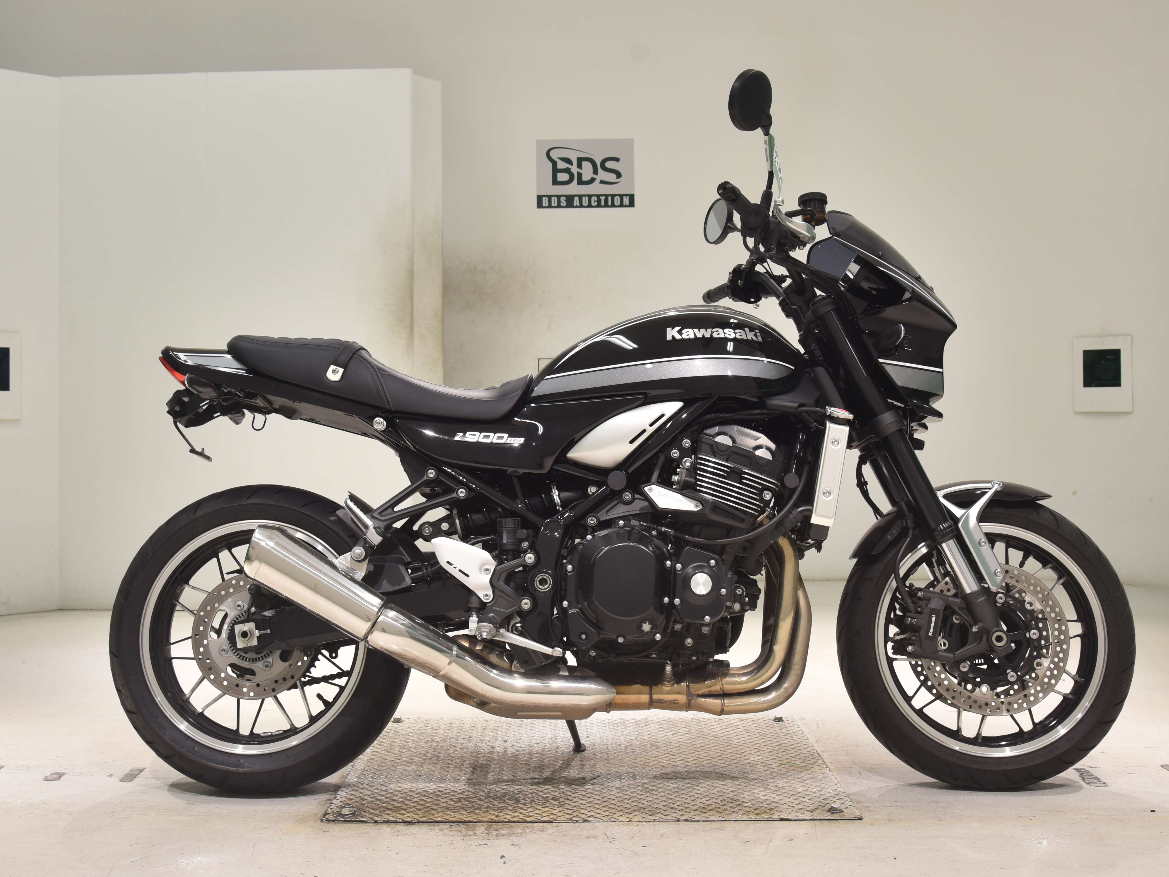 Kawasaki Z900RS