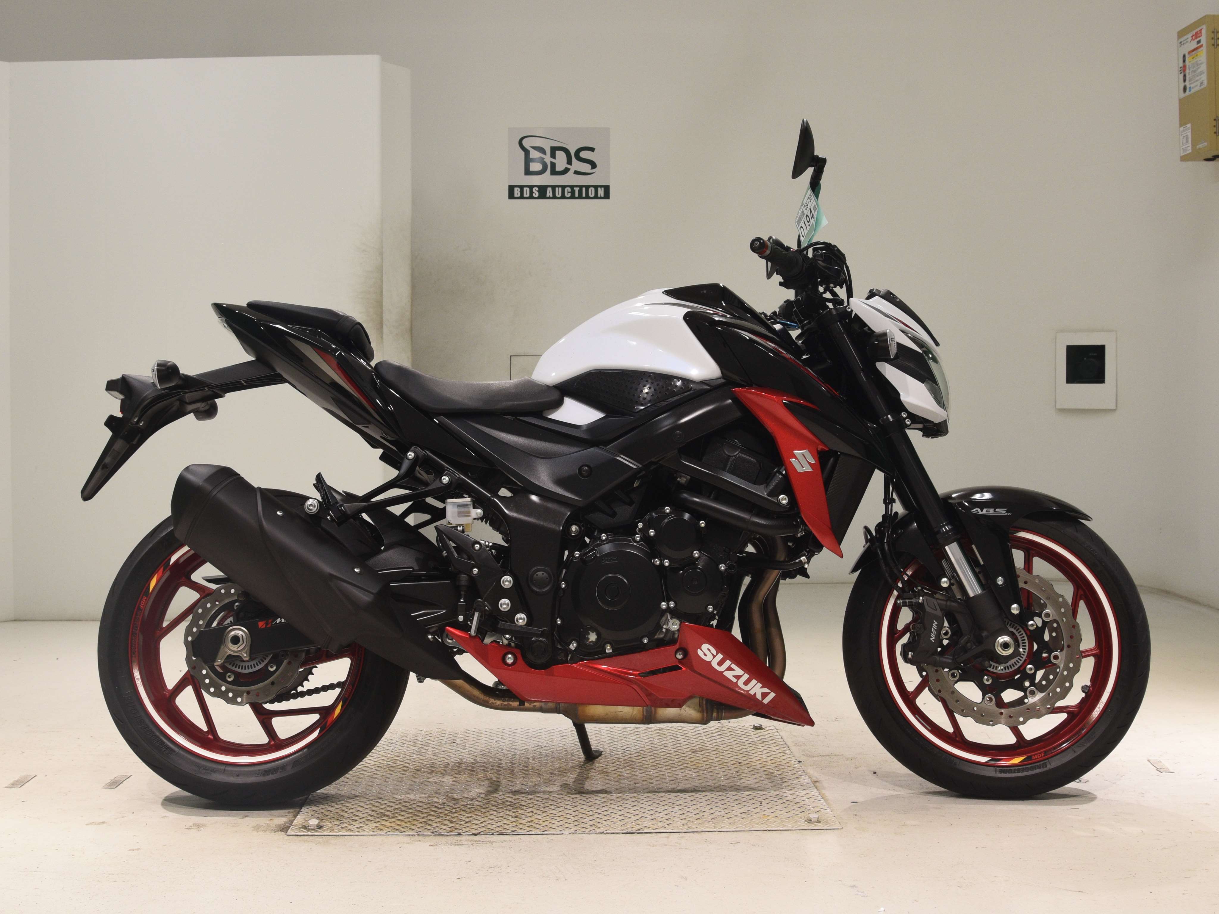 Suzuki GSX750