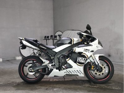 Yamaha YZF-R1