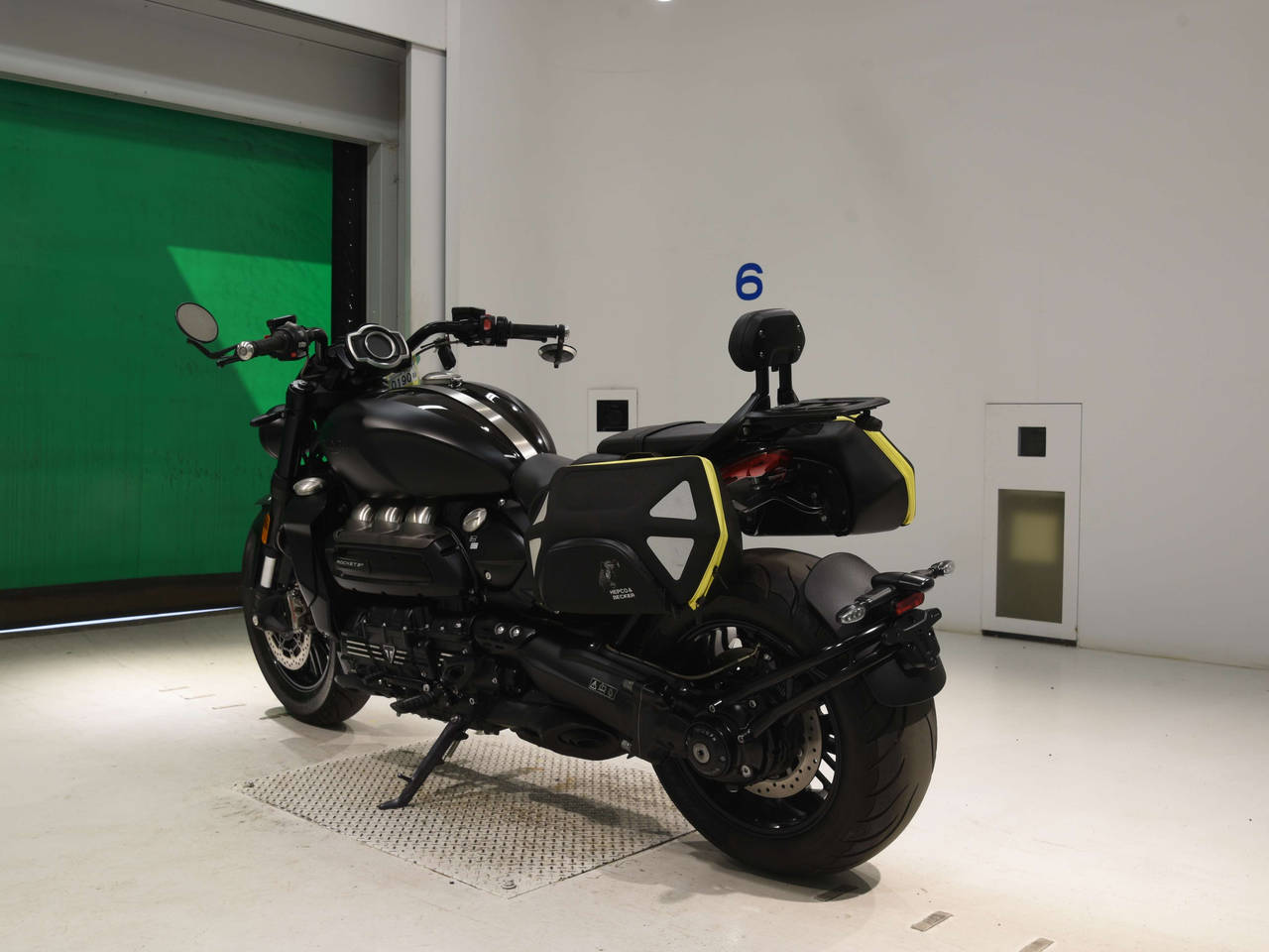 [0190] Triumph ROCKET III R - SMTYBG11J5NAG8904