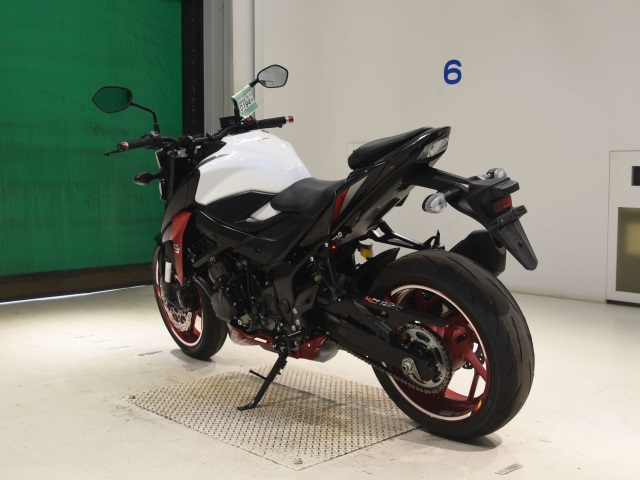 Suzuki GSX750 — фото 6