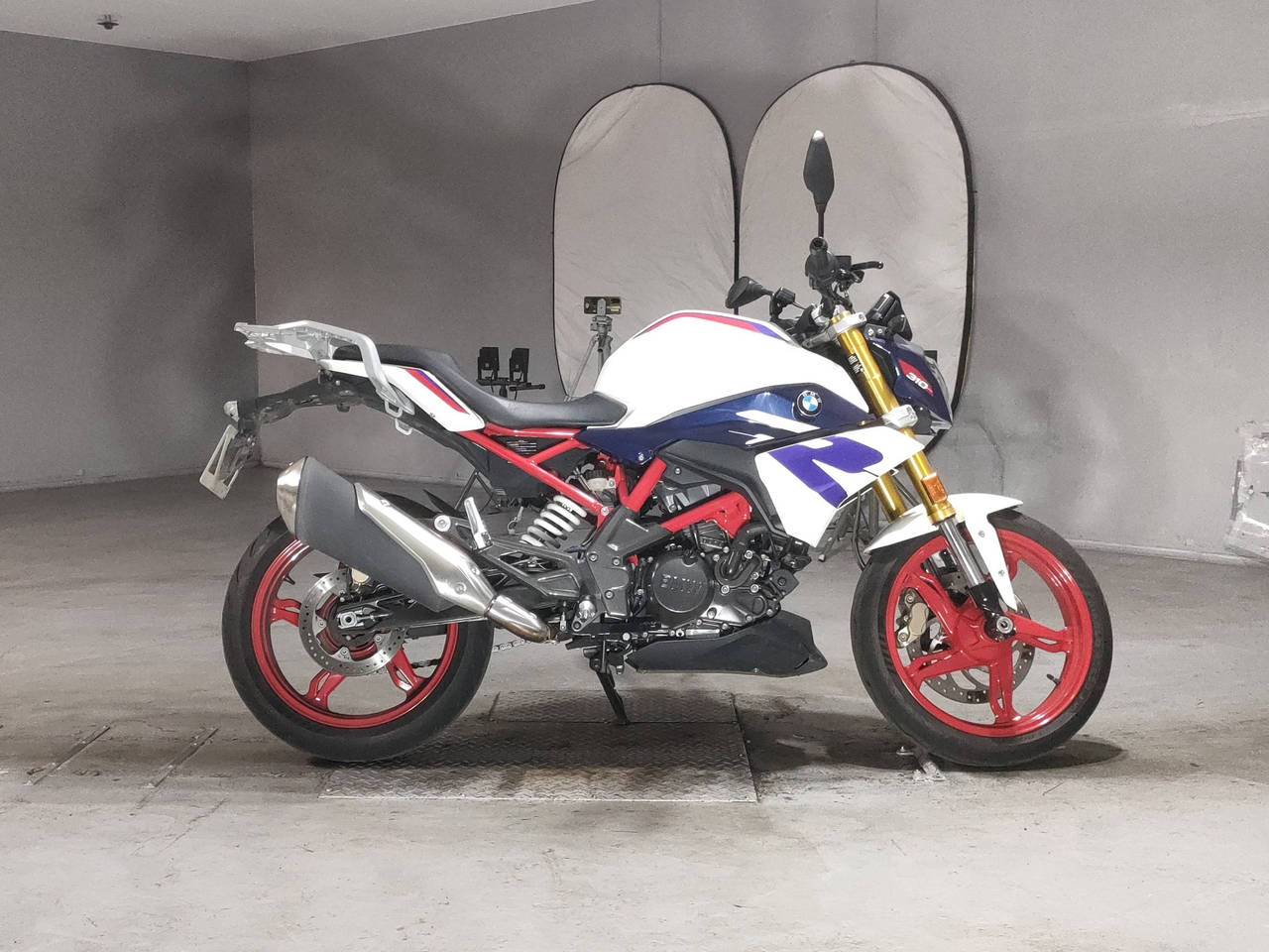 BMW G310R