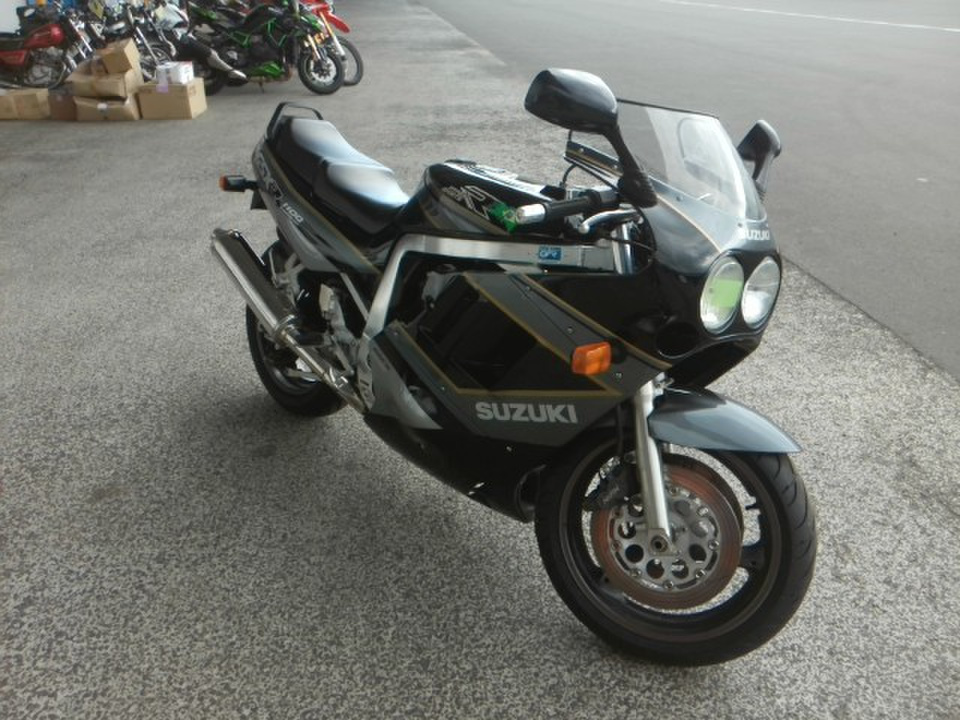 Suzuki GSX-R1100
