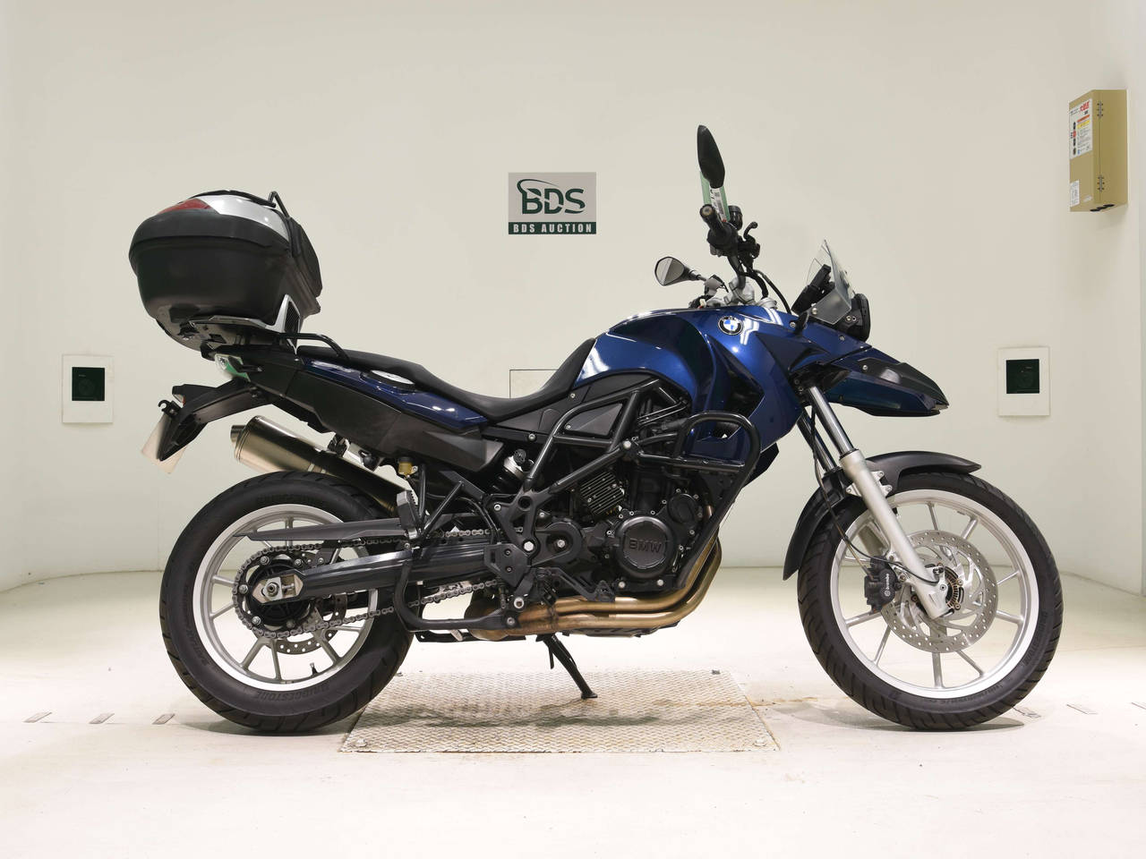 BMW F650/800GS, right