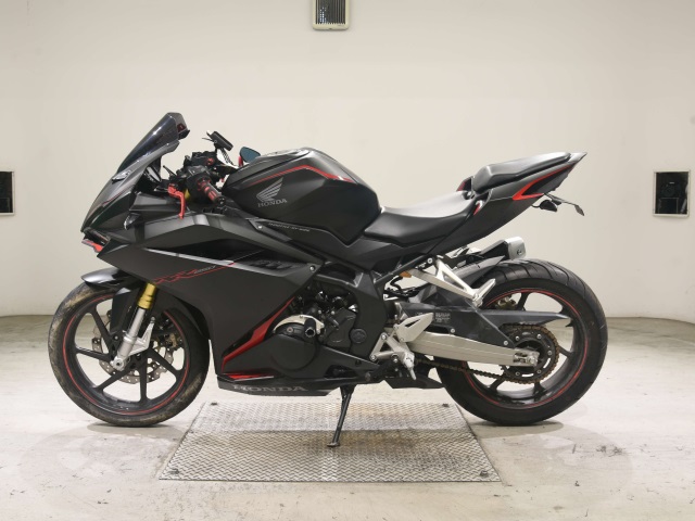 Honda CBR250RR — фото 2