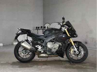 BMW S1000R