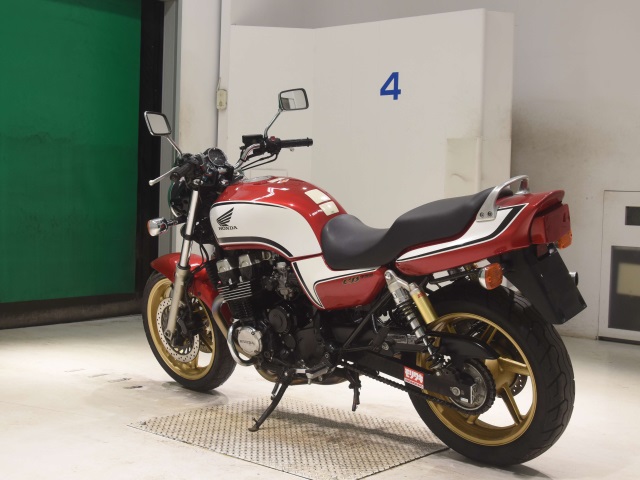 Honda CB750SF — фото 6