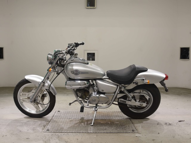 Honda MAGNA50 — фото 2